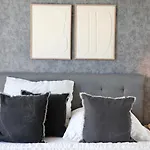 Coppery Terrace 아파트 제수프